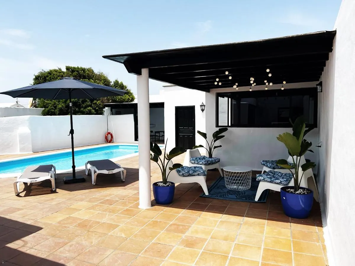 Villa El Tucán Nazaret 0*,  España