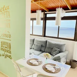 Atico En Primera Línea De Playa De Apartamento